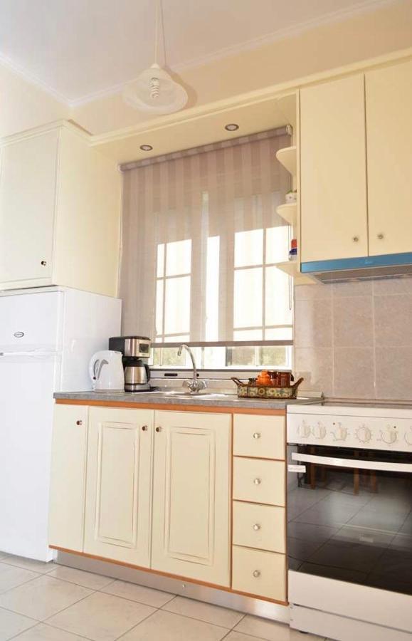 Troumpas Family Rooms & Apartments Leonídion Eksteriør bilde